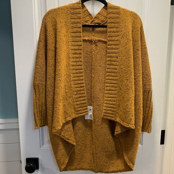 Niko and … Mustard yellow. Small. Beautiful Knit Sweater. - Picture 1 of 6